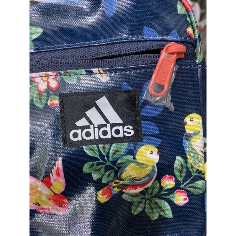 Túi đeo chéo mini xanh than hoạ tiết in hoa