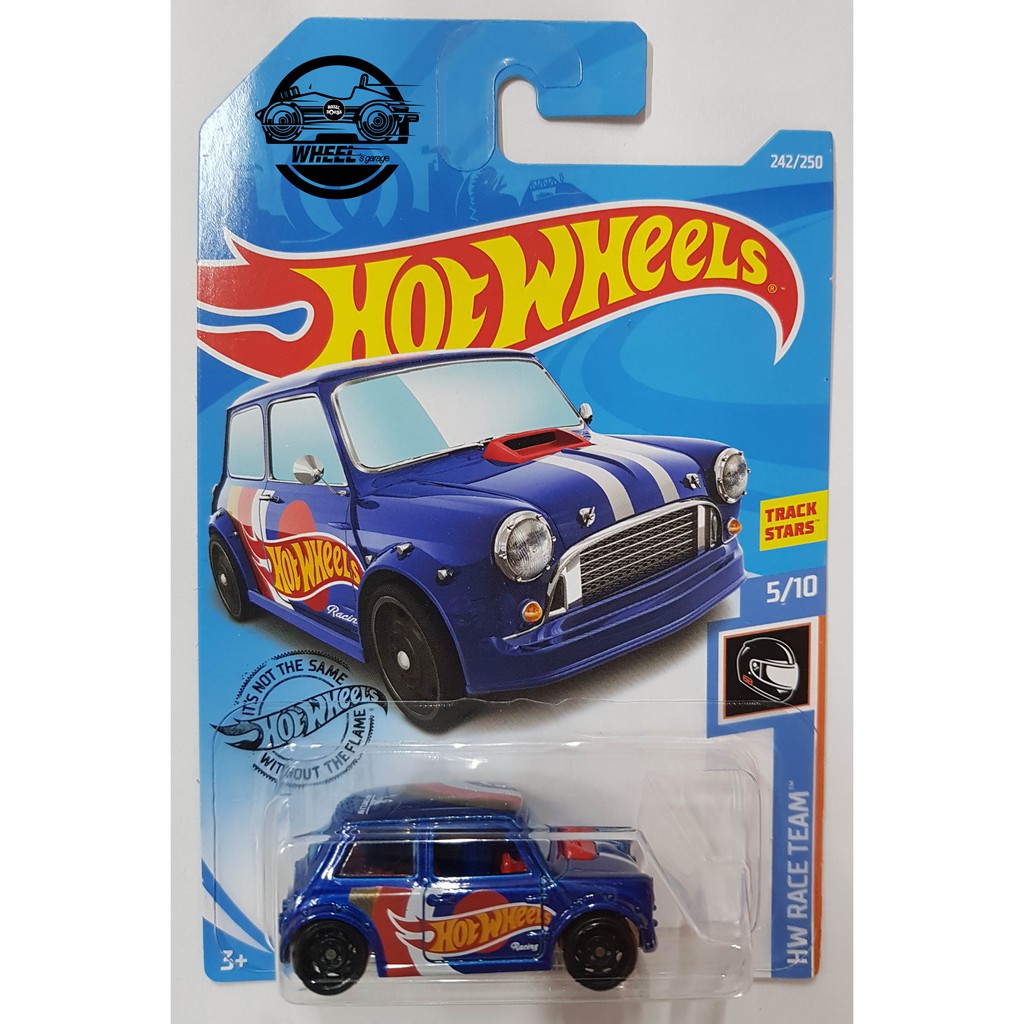 Xe mô hình đồ chơi Hotwheels cơ bản 1:64 - Morris Mini