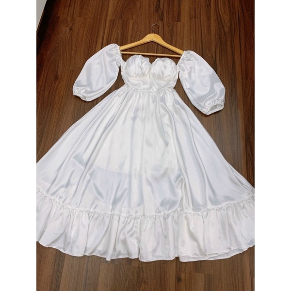 Đầm váy phi satin trắng dài xoè nhẹ cúp ngực hở/bẹt/trễ/rớt vai, thời trang tiểu thư sang trọng quý phái đi chơi dự tiệc