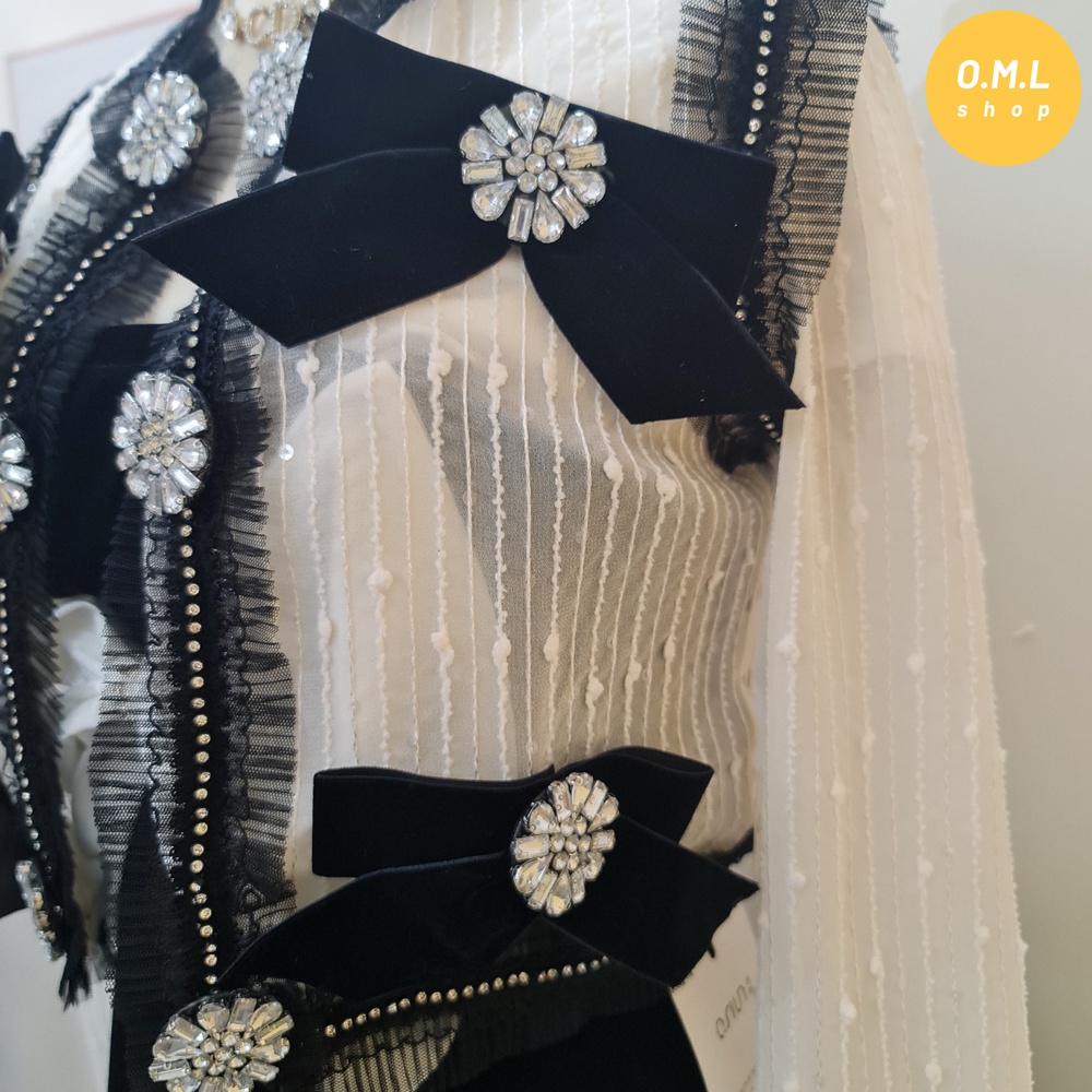 Áo khoác ngắn mỏng đính nơ đá sang chảnh tiểu thư