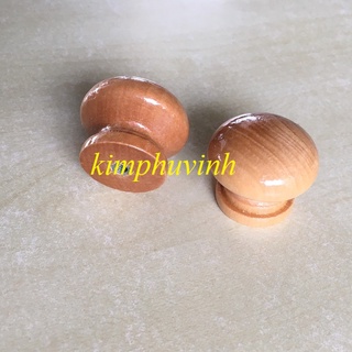 02 CÁI - NÚM TỦ GỖ