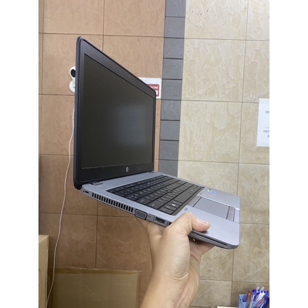 laptop cũ ultrabook hp elitebook 820 g1 i5 4300U, ram 4GB, SSD 128GB, màn hình 12.5 inch nhỏ gọn chỉ 1.3 kg
