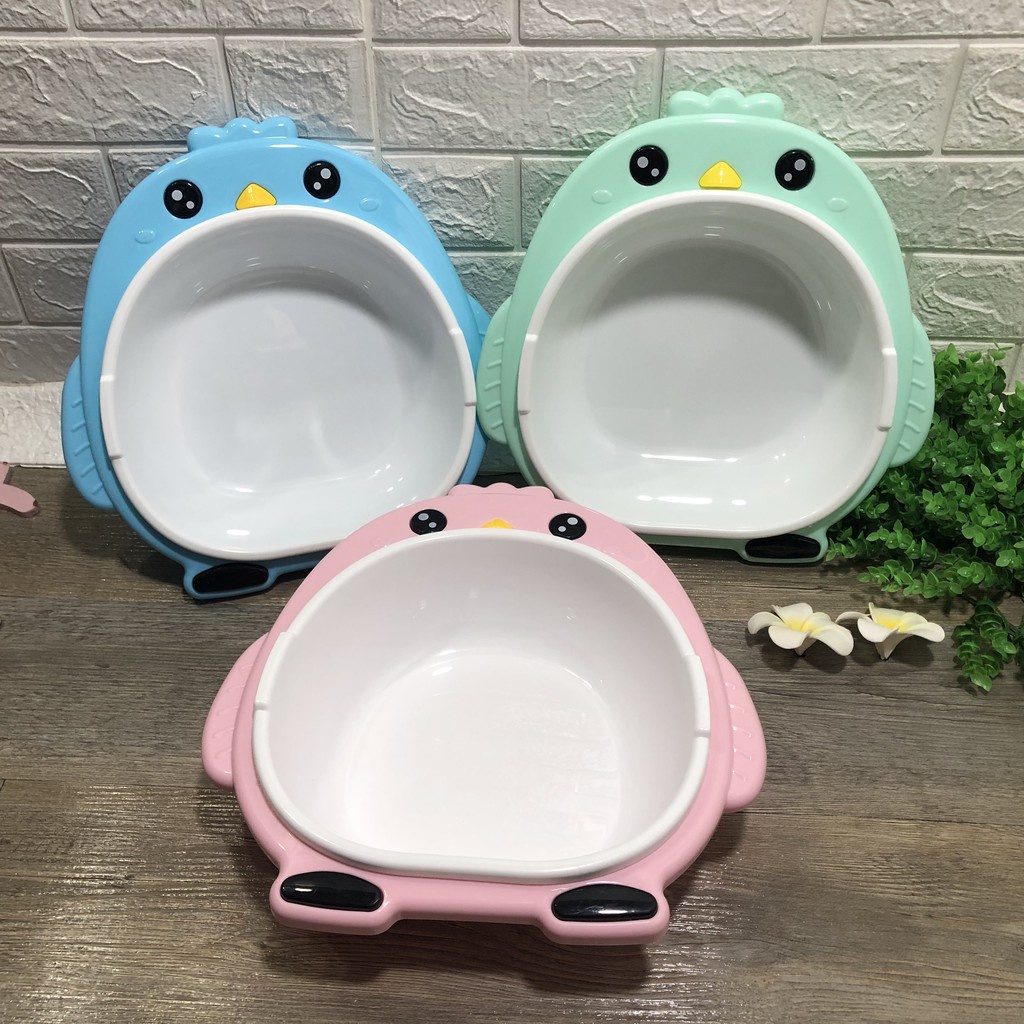 Chậu rửa mặt cho bé hình chim cánh cụt hai tầng