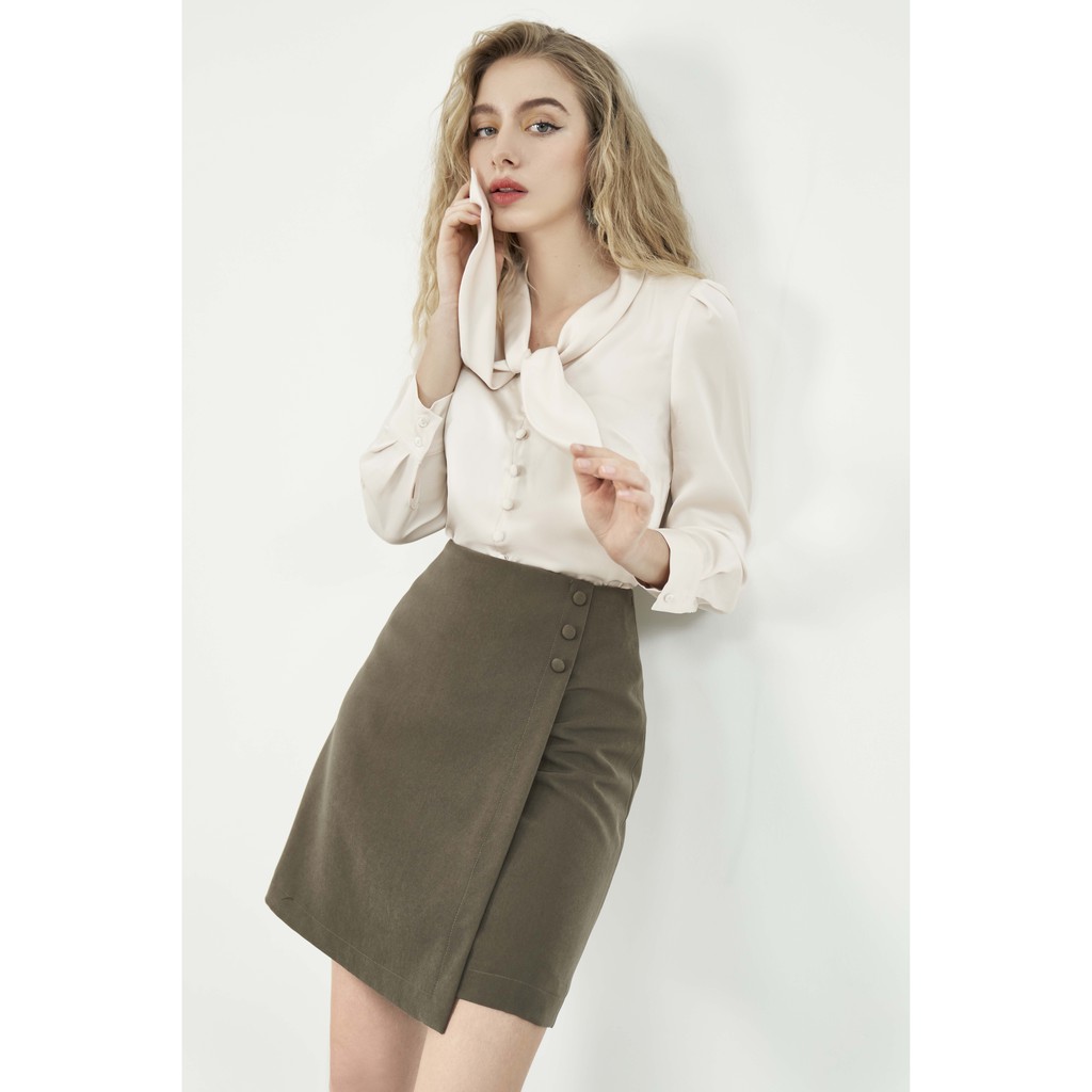 [Mã WABRHI5 giảm 15% đơn 599K] Chân váy đen vạt chồng khuy bọc 1CV1006 ADORE DRESS | BigBuy360 - bigbuy360.vn