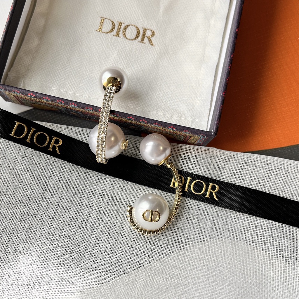 Bông Tai Dior Bằng Thép Titan Hình Chữ CD Thời Trang Cho Nữ