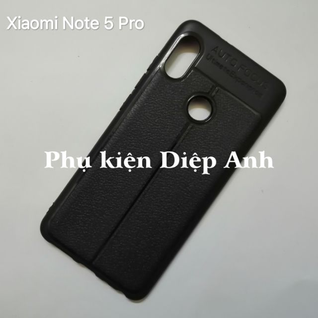 Xiaomi note 5 pro | Ốp lưng vân da auto focus tặng dán lưng carbon