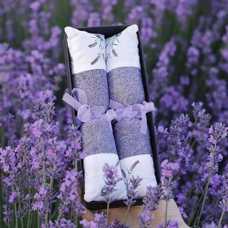 Túi Thơm Hoa Khô Oải Hương Lavender tự nhiên  thơm dai treo xe oto - tủ quần áo