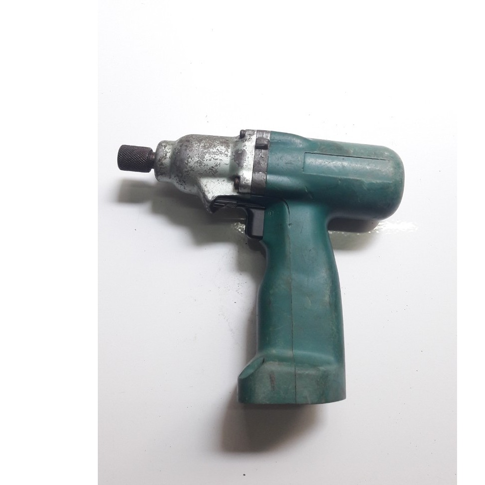 Thân máy bắn vít Hitachi WH8