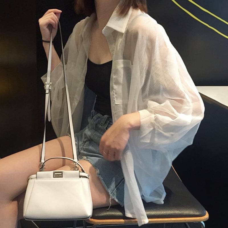 Sơmi voan xuyên thấu