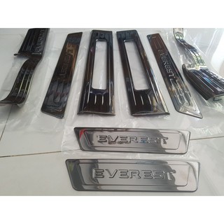 Bộ ốp bậc cửa TITAN trong ngoài cho xe Ford Everest 2016-2019