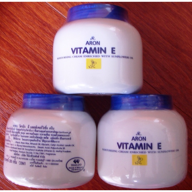 Kem dưỡng vitamin E aron Thái lan