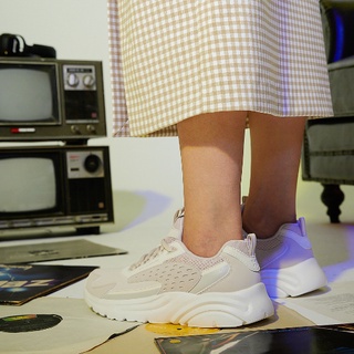 [Tebu Xtep] Giày Thể Thao Màu Be Nhạt Thoải Mái Đơn Giản Phong Cách Retro 2022 Mới Millennium Dễ Phối Đồ Cho Nữ