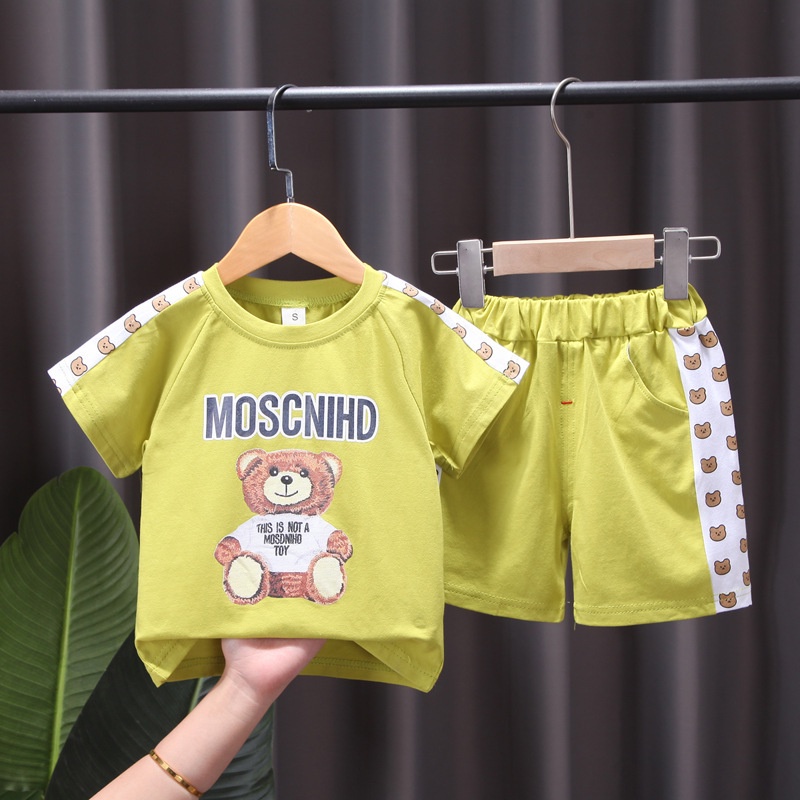 BỘ  QUẦN ÁO CỘC TAY HÌNH  GẤU  MOSCNIHD CHO BÉ  TRAI BÉ  GÁI CHẤT COTTON ĐẸP TỪ 6-20KG