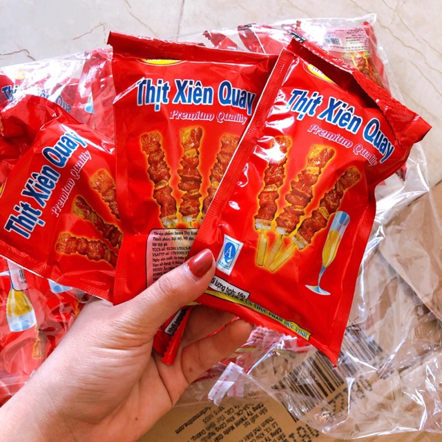 Sỉ bịch 20 gói snack thịt xiên quay giòn ngon