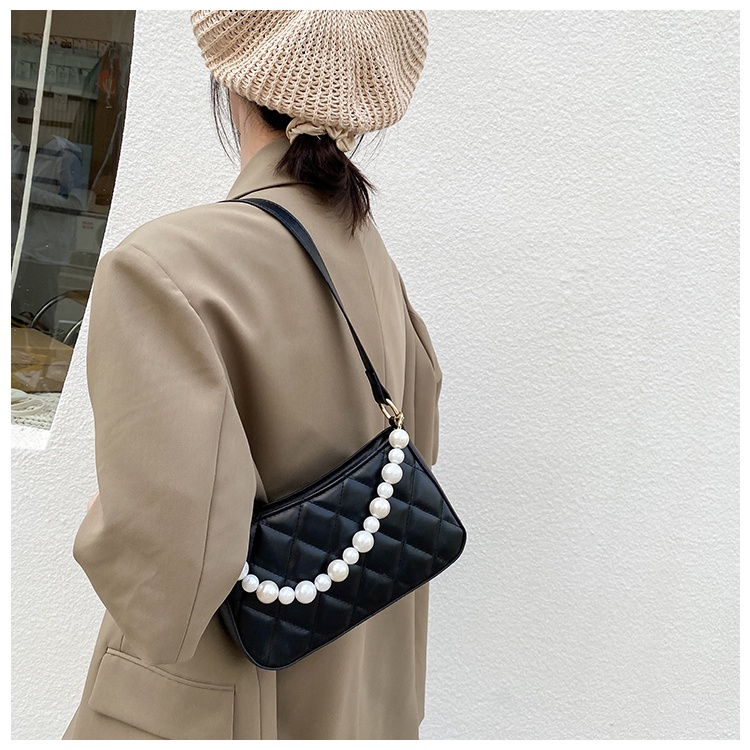 Túi xách nữ đeo vai trần chỉ trám kèm dây giả ngọc hàng hot hit Capucha T56