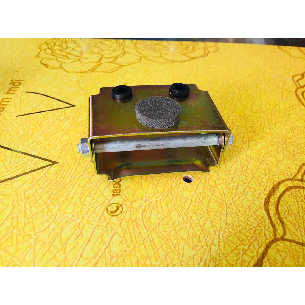 Pát gắn yên  cho xe cub 81,86,82,84,DD,DH