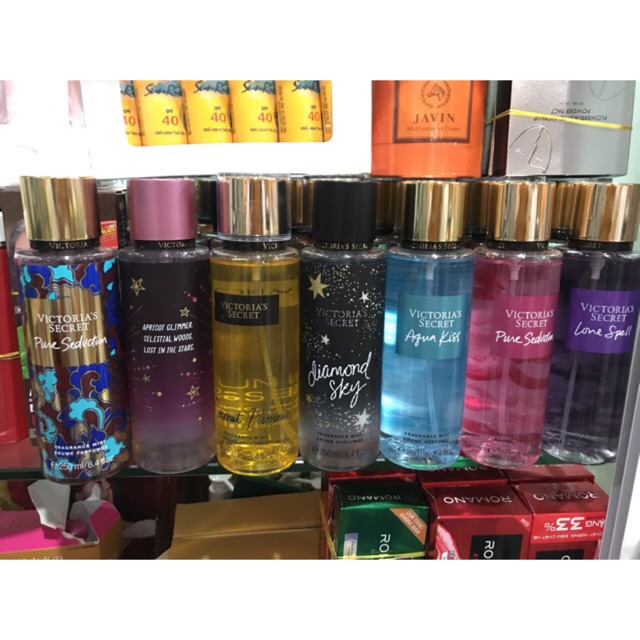Xịt Toàn Thân Nhũ Victoria’s Secret Love Addict Shimmer 250ml