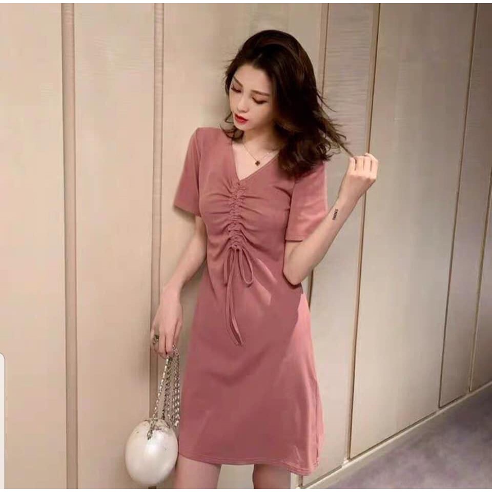 Đầm suông nữ cổ tim rút dây ngực đuôi xòe chất cotton tàu mịn mát thiết kế sang chảnh | BigBuy360 - bigbuy360.vn