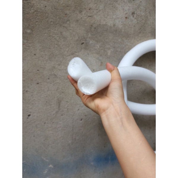 Xốp tròn dẻo cắm hoa dài 2m