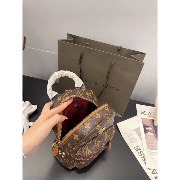 Balo lv đinh về hàng