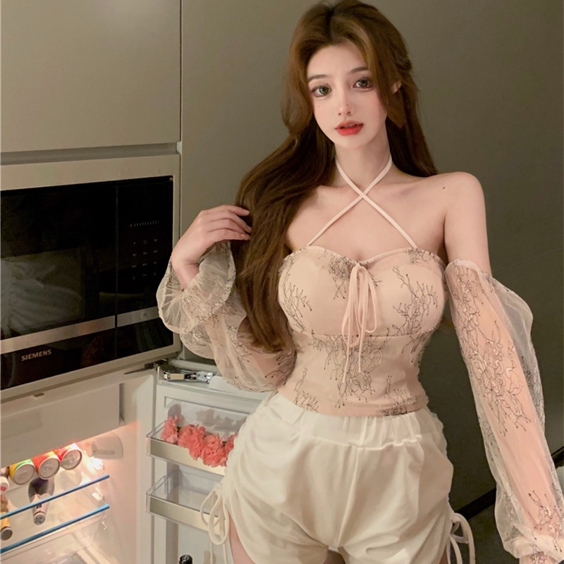 Áo Croptop Tay Ngắn Phối Ren Hoa Thiết Kế Hợp Thời Trang