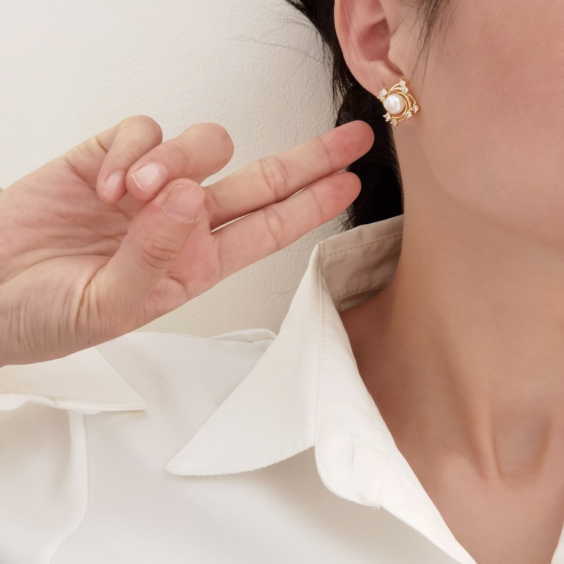 Bông Tai Mạ Bạc 925 Hình Xoắn Ốc Đính Ngọc Trai Phong Cách Hàn Quốc