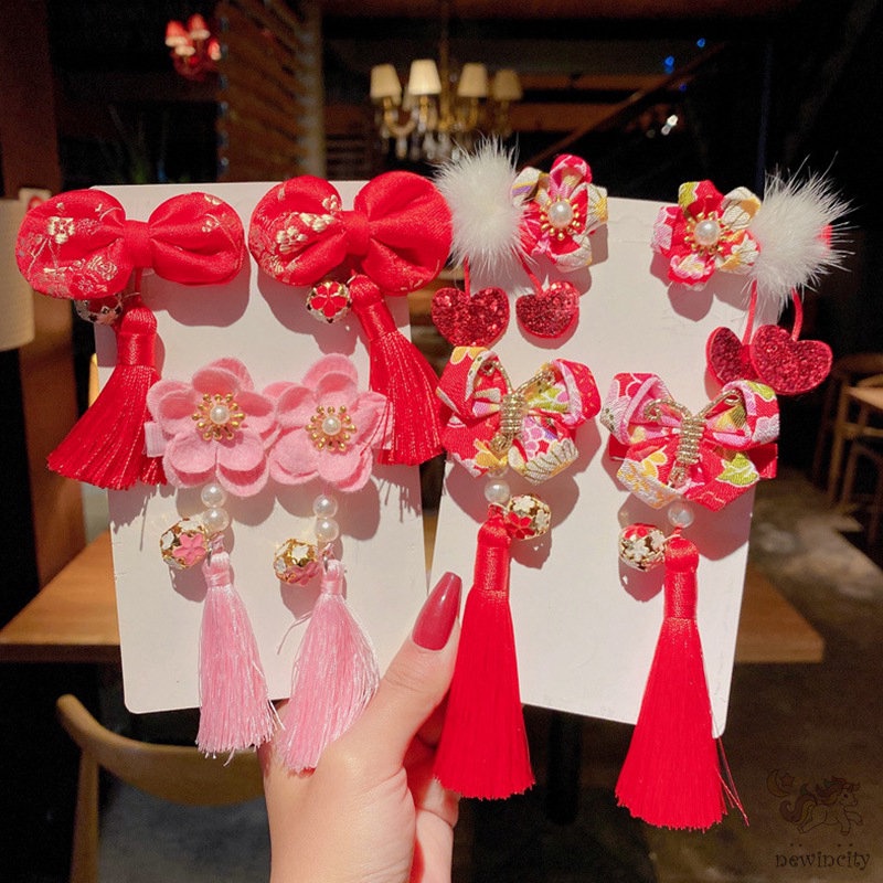 Kẹp tóc tua rua phong cách Trung Hoa mừng năm mới cho bé gái