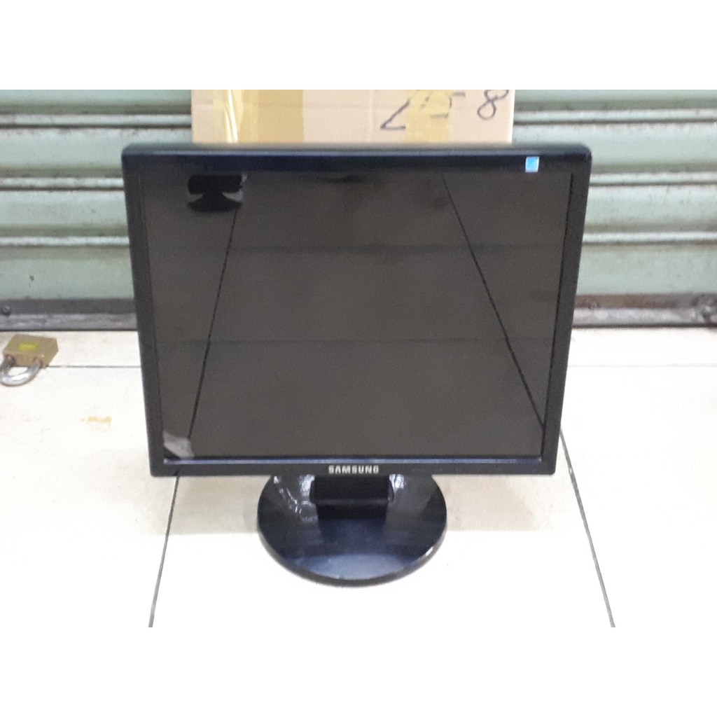 MÀN HÌNH MÁY TÍNH CŨ/ LCD / LED CÁC LOẠI TỪ 17" ~ 22" | BigBuy360 - bigbuy360.vn