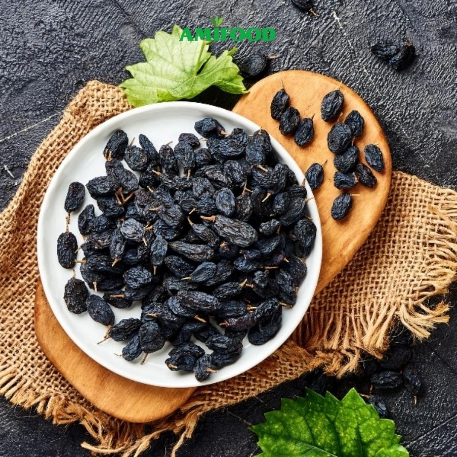 Nho Khô Đen Sấy Dẻo Không Đường AmiFood Chua Ngọt Tự Nhiên, Ăn Vặt, Ăn Kiêng - 500Gram