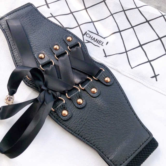 Đai váy bản lớn,phối đầm