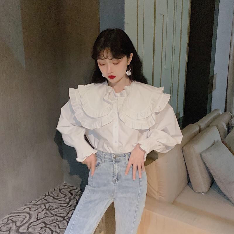 Áo sơ mi dáng rộng cổ nhún bèo phối một hàng nút thời trang thanh lịch