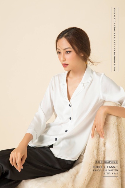 Folie Homewear đồ mặc nhà áo tay lỡ quần lửng có ren FB55.1