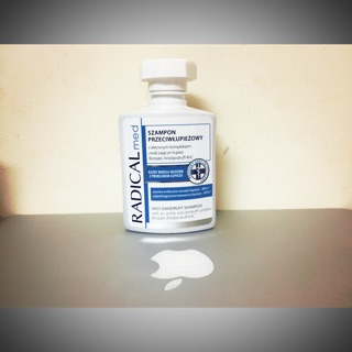 Dầu gội ngừa gàu Radical (300ml)