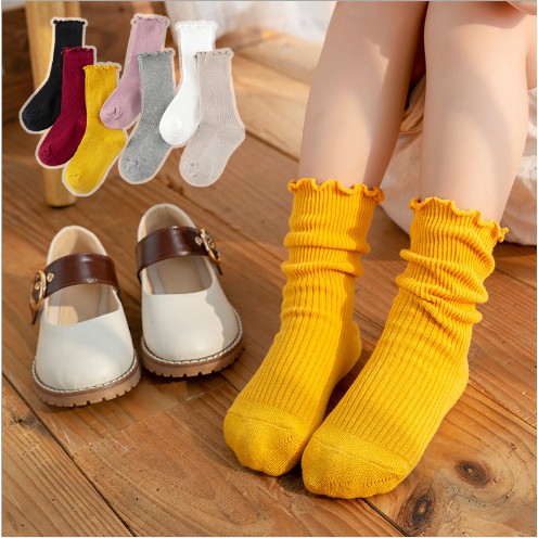 Vớ cổ dài bèo nhún viền sóng cho mẹ và bé kiểu Hàn Quốc dễ thương