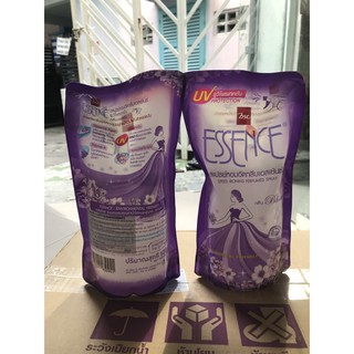 Xịt ủi thơm quần áo Essence bịch 500ml Thái lan