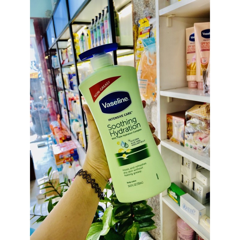 Sữa Dưỡng Thể Vaseline Mỹ Intensive Care Aloe Soothe 725ml(xanh-mẫu mới)