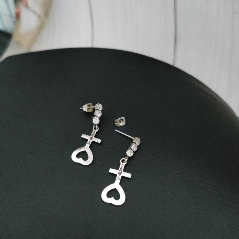 Bông tai inox Thiên Tâm Đạo nhiều mẫu, đẹp không đen