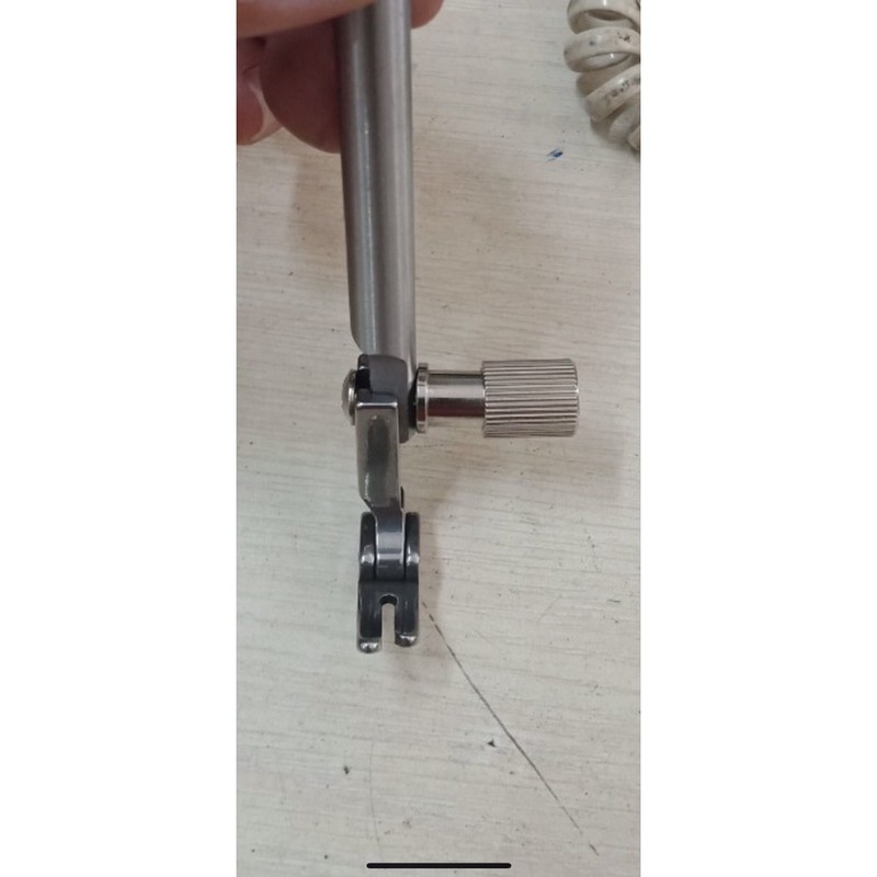 Ốc thay chân vịt , ốc thay chân vịt ko cần mở ốc , dung cho máy may 1 kim công nghiệp như juki ..vv
