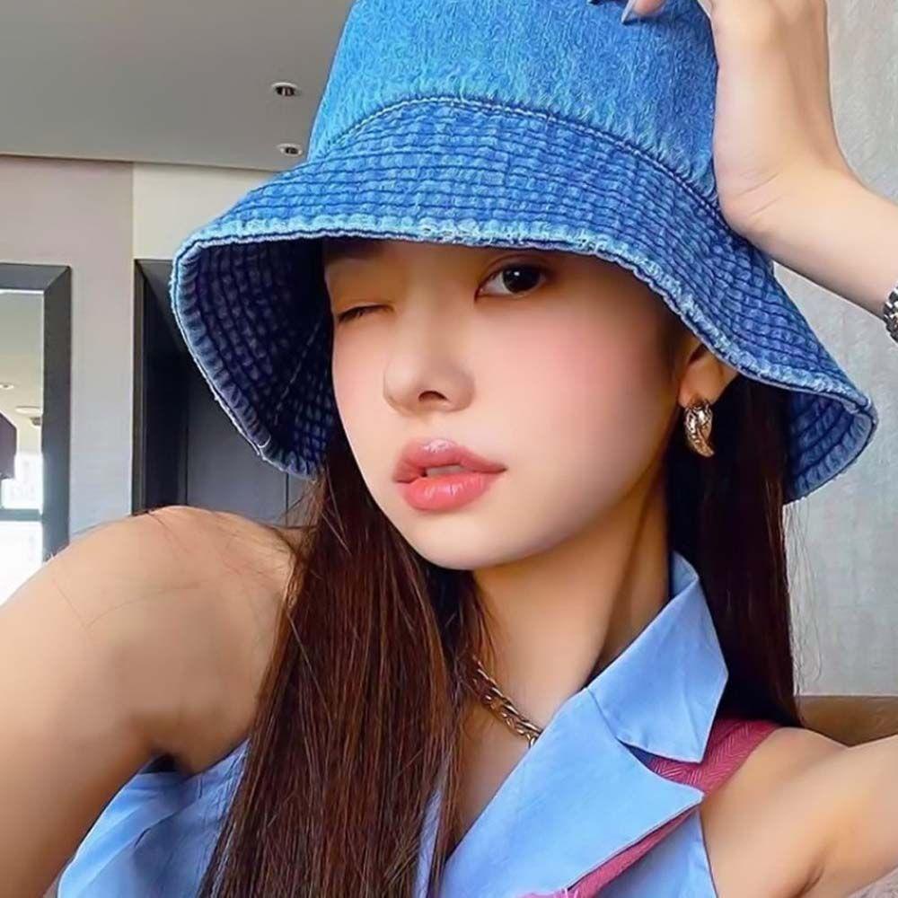 Khuyên Tai Vòng Hình Học Chữ Love Bằng Kim Loại Đơn Giản Thời Trang Dành Cho Nữ MXMUSTY