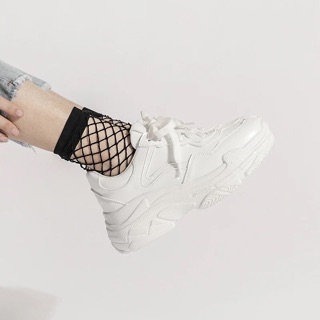 Sneaker trắng độn đế
