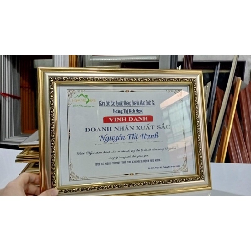 Khung ảnh A3 mã f4 (30x40)hoa văn viền vàng giá rẻ