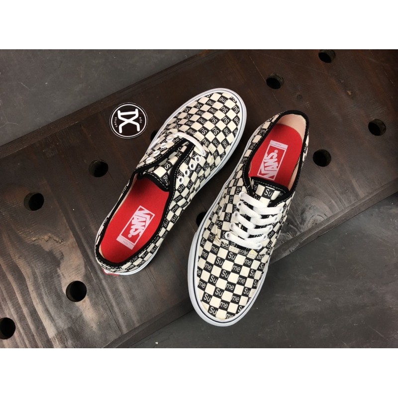 Giày Thể Thao Vans X Supreme Phối Màu Đen Trắng Cá Tính