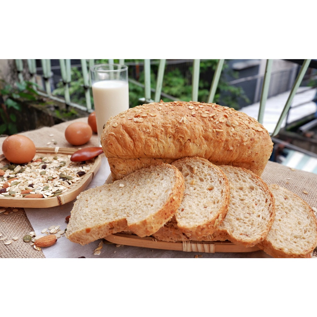 Bánh mì yến mạch nguyên cám ngũ cốc