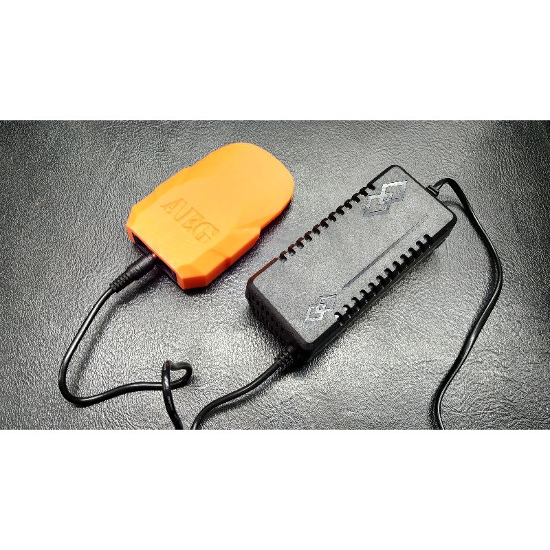 Sạc pin AEG RiDGiD 18v thay cho sạc zin