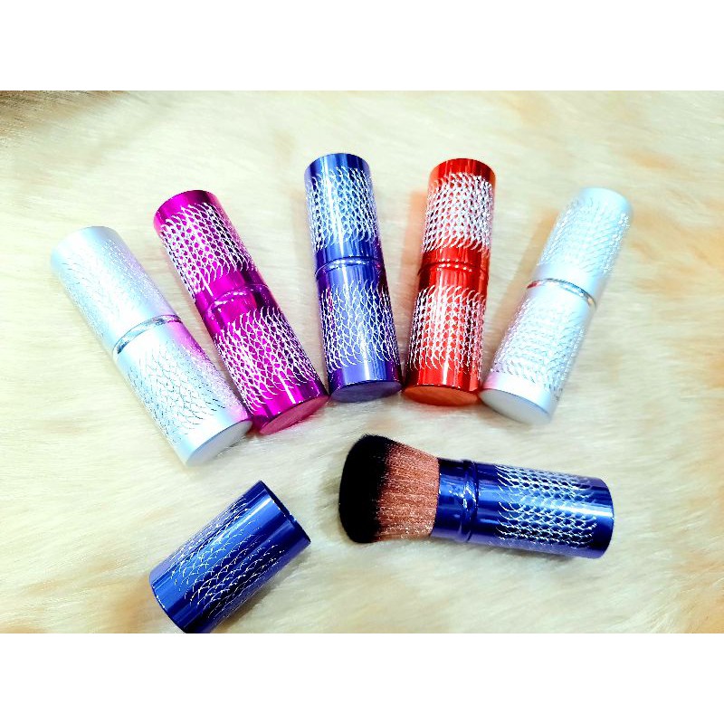 Cọ má hồng có nắp đậy 2 loại nhỏ và lớn.