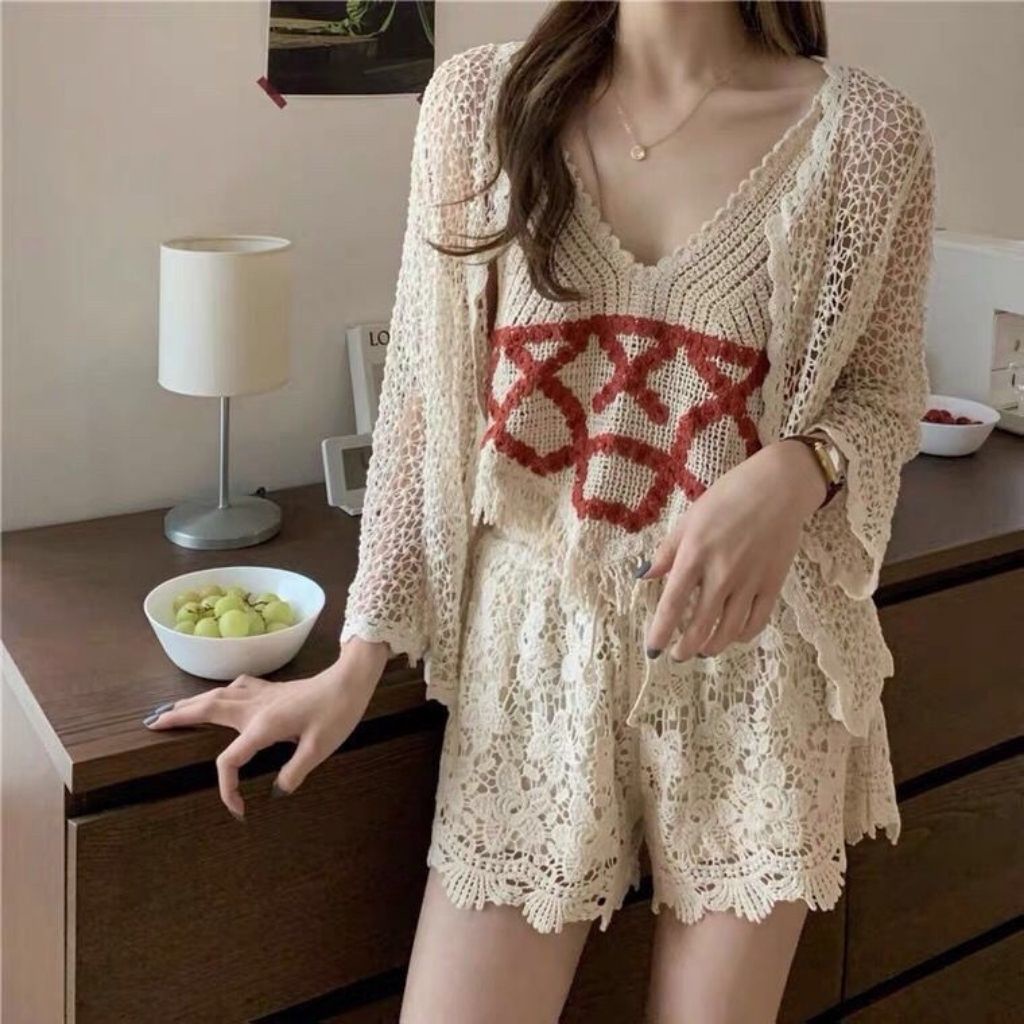 Bikini đồ bơi nữ 2 mảnh kèm áo choàng len móc kín đáo cao cấp đi biển LYAN BIKINI B23