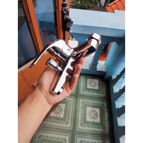 BỘ 3 SẢN PHẨM SEN TẮM NÓNG LẠNH GIÁ RẺ NHẤT THỊ TRƯỜNG