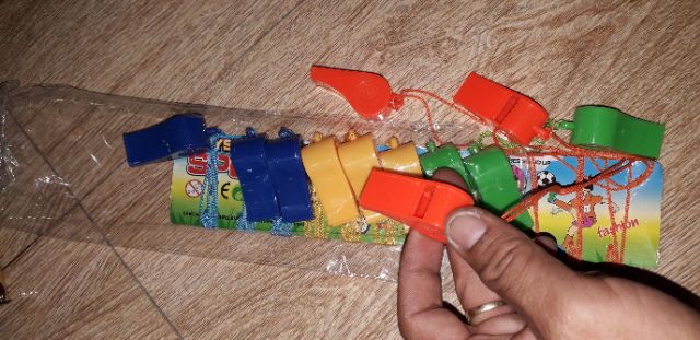 Set 12 cái tua hít bằng nhựa có dây đeo