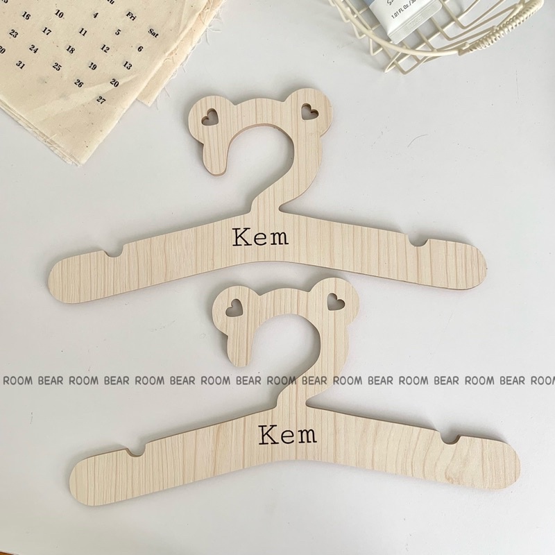 Móc áo gỗ khắc tên theo yêu cầu
