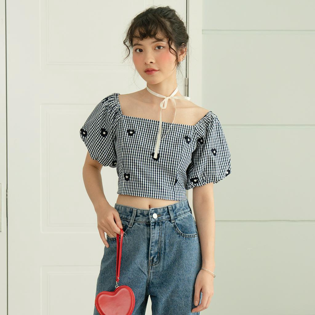 BLEUBIRD Áo croptop caro thêu hoa tay bồng Daliah Top